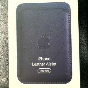 iPhone Navy Blue MagSafe Leather Wallet